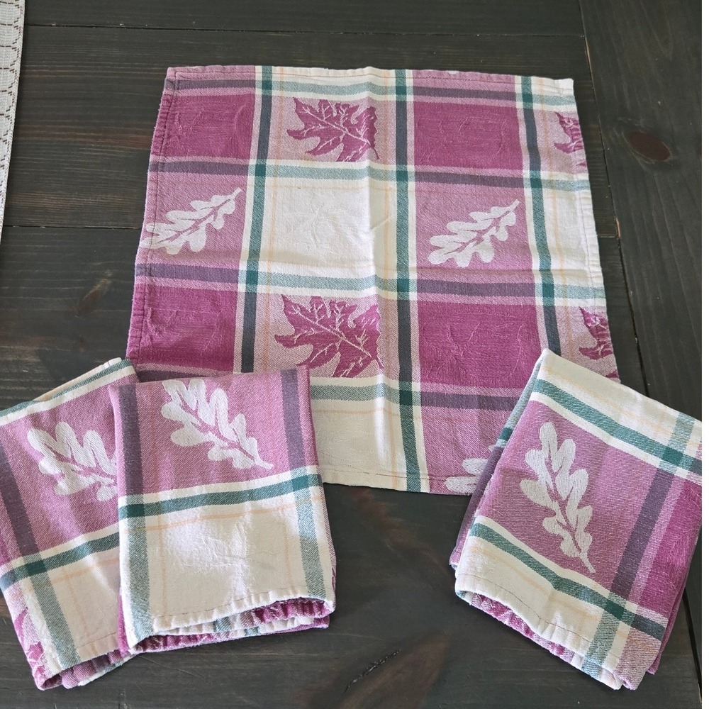 Set of 4 Vintage Autumn Oak Maple Leaf Plaid Cloth Dinner Napkins 16x16 Cotton